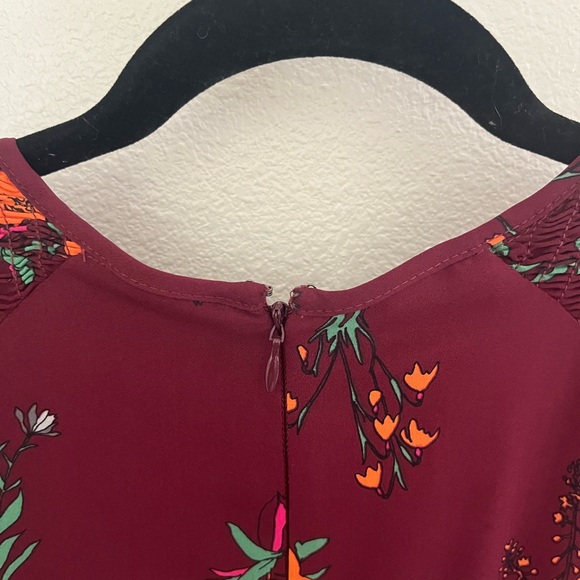 Donna Morgan Shirt sleeved Dress size 12 NWT Burgundy color - Picture 6 of 6